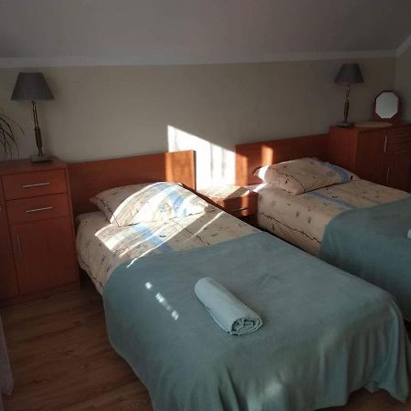 Pokoje Goscinne U Gochy Ustrzyki Dolne Kültér fotó